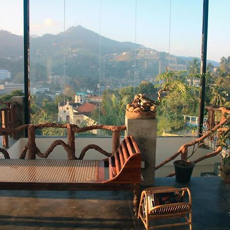 Square Peg Bed & Breakfast Kandy Luaran gambar